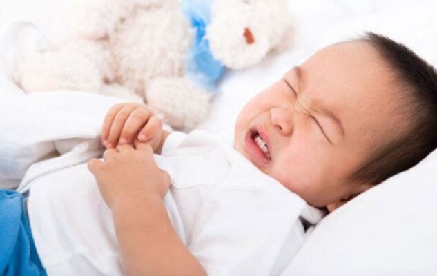 Kháng sinh tiêu diệt cả lợi khuẩn dẫn đến mất cân bằng vi sinh đường ruột và đi lỏng ở trẻ