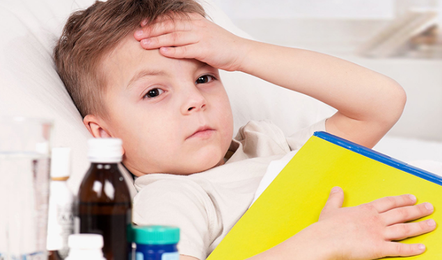 Cần cho trẻ uống thuốc đúng liều để tránh các tác dụng phụ không mong muốn xảy ra
